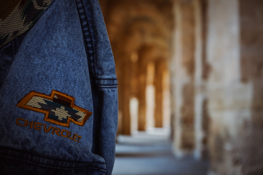 Chaqueta Centenario | Chevrolet × Apuk