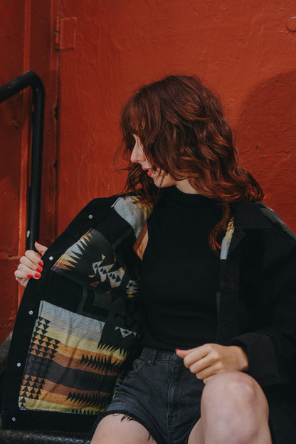 Resplandor Black Jacket with Inner Lining